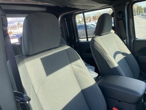 New 2026 Jeep Gladiator Sport image 37