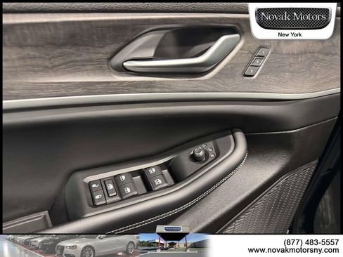 Used 2023 Jeep Grand Cherokee L Limited image 13