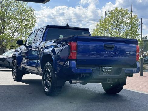 Used 2024 Toyota Tacoma TRD Sport AWD/4WD image 8