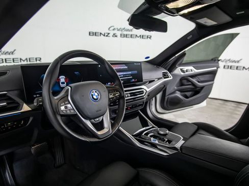 Used 2023 BMW i4 eDrive40 w/ Premium Package RWD image 17