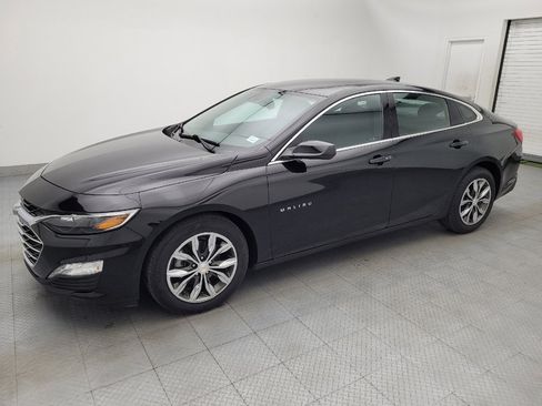 Used 2024 Chevrolet Malibu LT FWD image 2