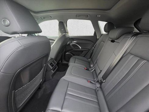 New 2025 Audi Q5 Premium w/ Convenience Package image 18