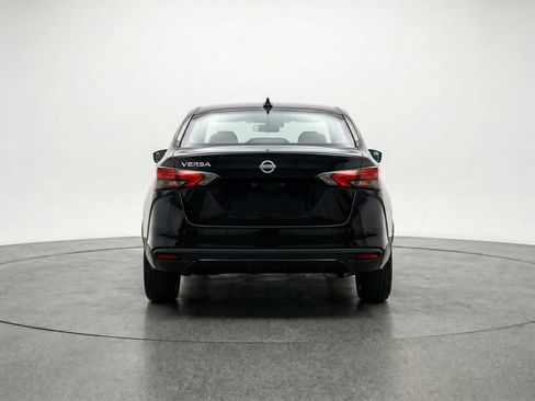 Used 2025 Nissan Versa SV FWD image 7