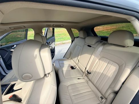 Used 2018 Audi Q5 Prestige w/ Prestige Package AWD/4WD image 15