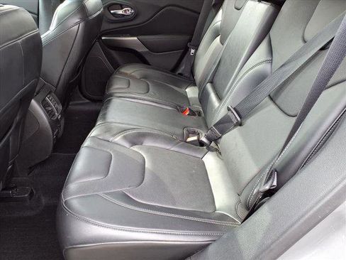 Certified 2020 Jeep Cherokee Latitude Lux w/ Comfort/Convenience Group AWD/4WD image 15