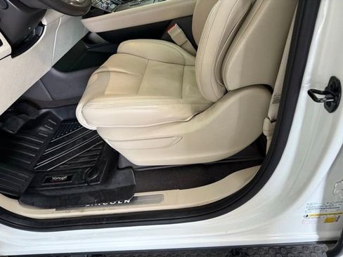 Used 2021 Lincoln Navigator Reserve w/ Luxury Package image 20