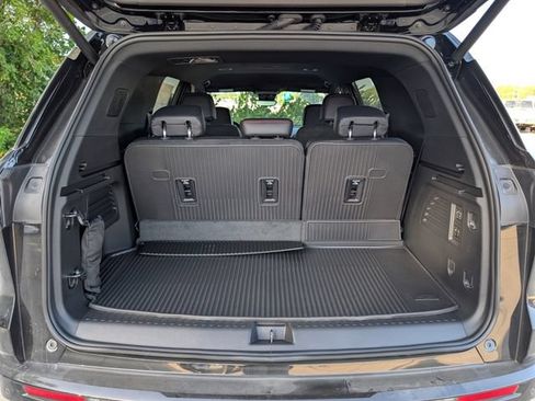 New 2026 Chevrolet Traverse RS w/ LPO, Floor Liner Package AWD/4WD image 32