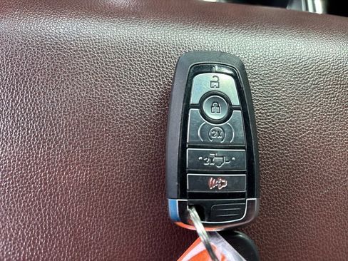 Used 2021 Ford F150 Lariat w/ Equipment Group 502A High image 17