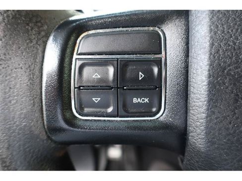 Used 2016 Dodge Journey SXT w/ Comfort/Convenience Group FWD image 12