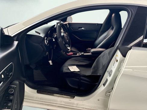 Used 2016 Mercedes-Benz CLA 250 image 5