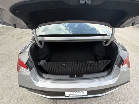 Used 2025 Hyundai Elantra Sport FWD image 22