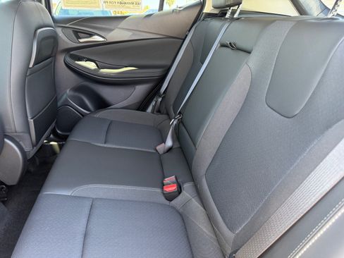 Used 2023 Buick Encore GX Select w/ Sport Touring Package FWD image 25