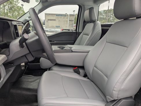 New 2025 Ford F550 4x4 Regular Cab Super Duty image 16