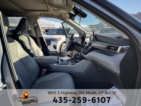 Used 2023 Toyota Highlander Limited image 29