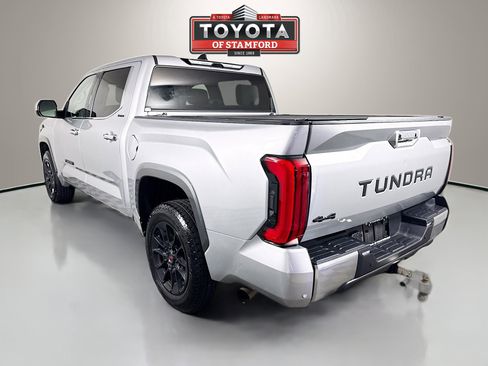 Used 2022 Toyota Tundra Limited w/ Power Package AWD/4WD image 5