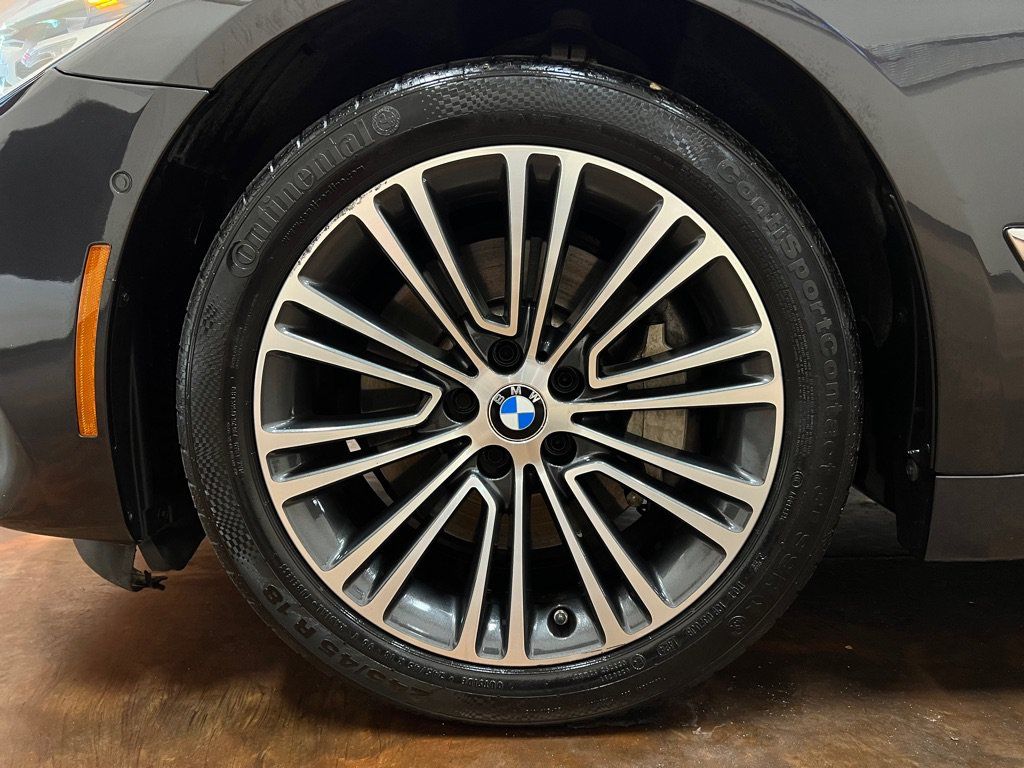 Used 2019 BMW 540i xDrive w/ Premium Package AWD/4WD image 12