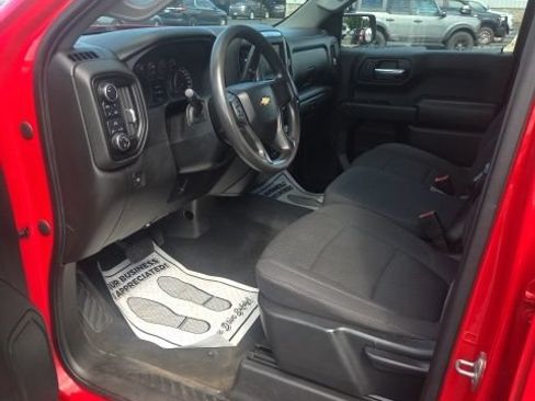 Used 2020 Chevrolet Silverado 1500 Custom w/ Custom Value Package AWD/4WD image 10
