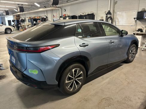 Used 2023 Lexus RZ 450e Premium w/ Technology Package AWD/4WD image 3