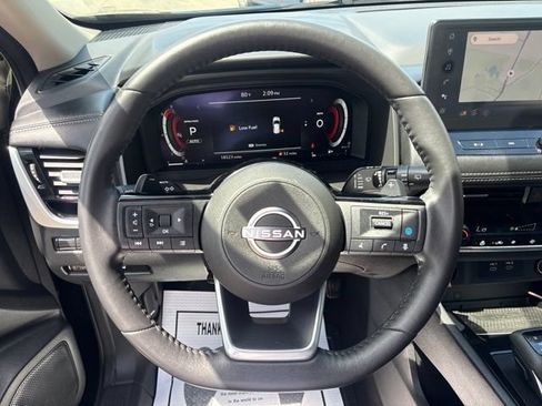 Used 2024 Nissan Rogue SL AWD/4WD image 19