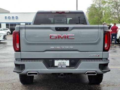 Used 2024 GMC Sierra 1500 AT4 w/ Technology Package image 31