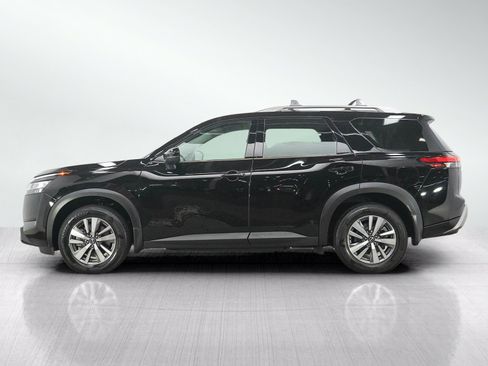 Used 2023 Nissan Pathfinder SL AWD/4WD image 2