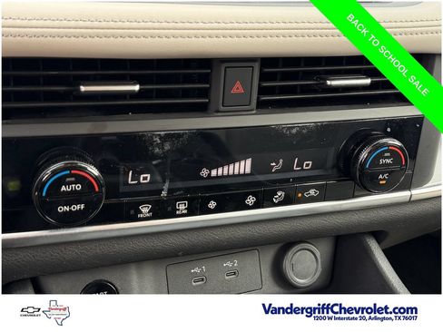 Used 2025 Nissan Rogue SV FWD image 19
