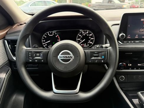 Used 2021 Nissan Rogue SV AWD/4WD image 28