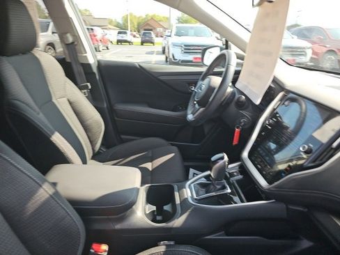 Used 2025 Subaru Outback Premium image 24