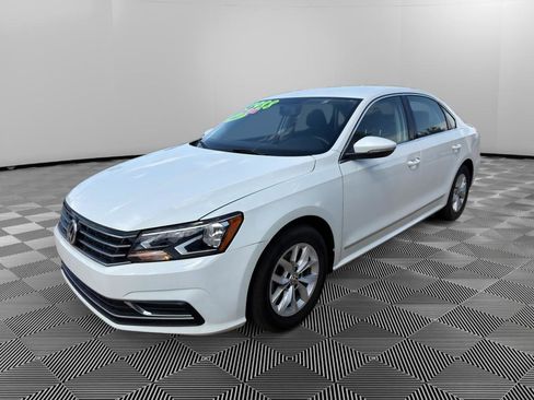 Used 2017 Volkswagen Passat 1.8T S FWD image 7