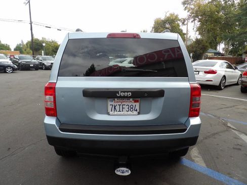 Used 2014 Jeep Patriot Sport image 9