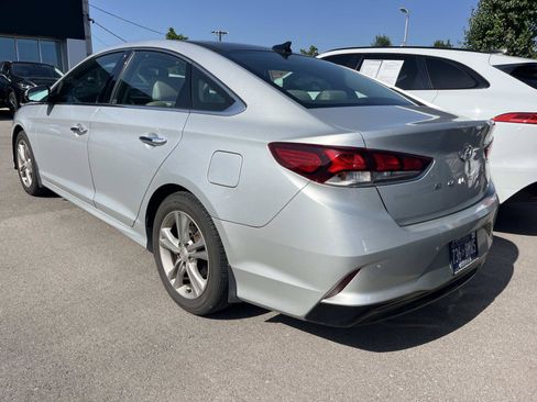 Used 2018 Hyundai Sonata Limited w/ Ultimate Package 07 FWD image 3
