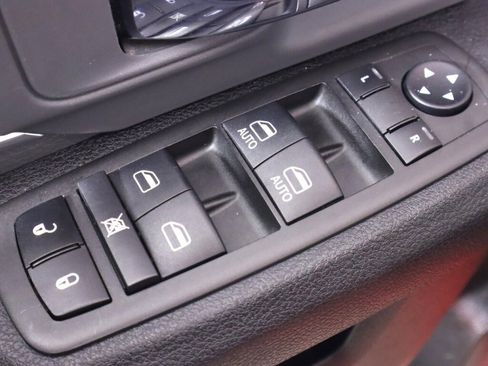 Used 2024 RAM 1500 Classic SLT AWD/4WD image 29