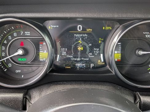 Used 2021 Jeep Wrangler Unlimited Sahara AWD/4WD image 15