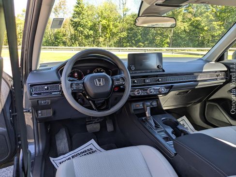 Used 2023 Honda Civic LX image 17