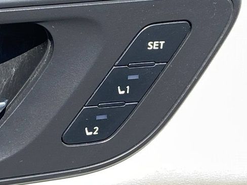 Used 2023 Nissan Rogue SL w/ SL Premium Package FWD image 16