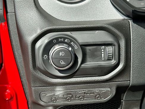 New 2025 Jeep Gladiator Sport image 24