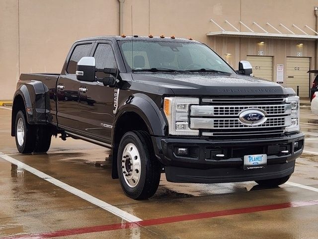 Used 2018 Ford F450 Platinum w/ Platinum Ultimate Package AWD/4WD image 3