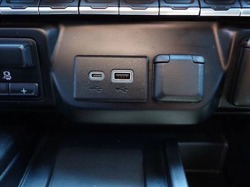 Used 2021 Chevrolet Silverado 1500 LTZ w/ LTZ Convenience Package II AWD/4WD image 20
