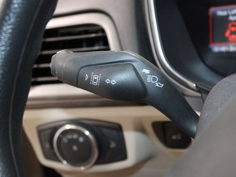 Used 2020 Ford Fusion SE FWD image 35