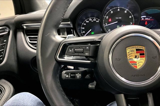 Used 2023 Porsche Macan Turbo AWD/4WD image 13