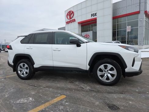 Used 2022 Toyota RAV4 LE image 1