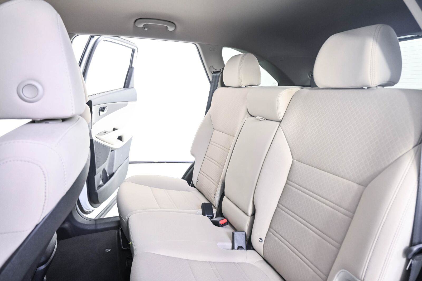 Used 2019 Kia Sorento FWD image 19