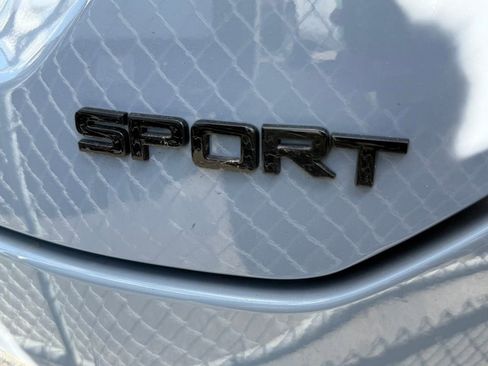 Used 2025 Honda Pilot Sport image 18