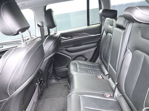 Used 2022 Jeep Grand Cherokee Limited RWD image 19
