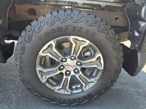 Used 2024 GMC Sierra 1500 Pro w/ Graphite Edition AWD/4WD image 13