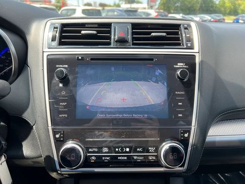 Used 2019 Subaru Outback 2.5i Premium AWD/4WD image 17
