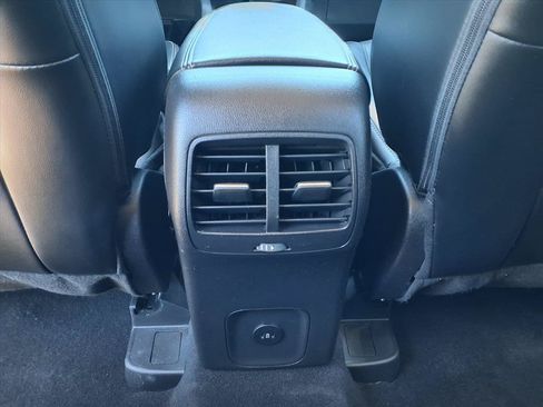 Used 2023 Ford Escape Platinum AWD/4WD image 19