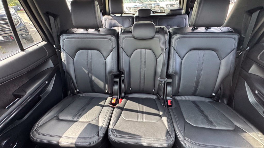 Used 2021 Ford Expedition Limited AWD/4WD image 32