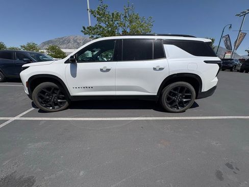 Used 2024 Chevrolet Traverse RS AWD/4WD image 4