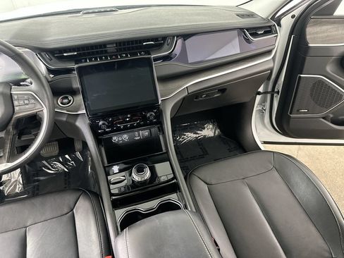 Used 2023 Jeep Grand Cherokee 4WD 4xe image 19